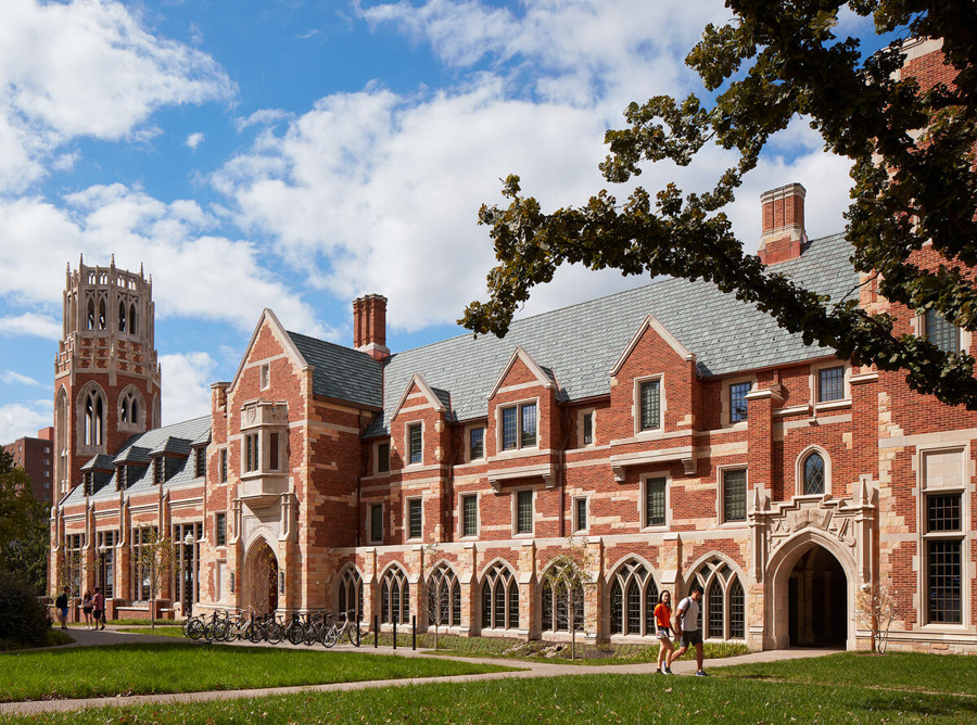 exterior of E. Bronson Ingram College on the Vanderbilt University campus